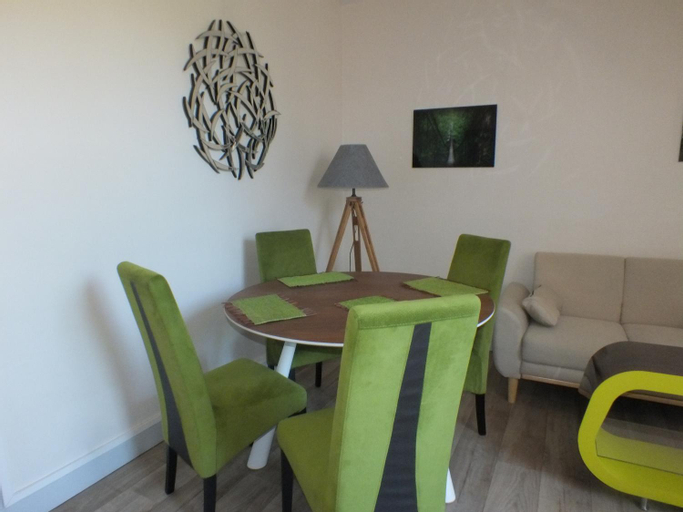 Others 4, Residence Mifaly, Indre