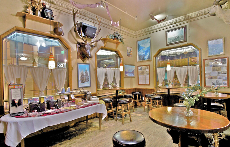 Food & Drinks 5, The Wildbirch Hotel - JDV by Hyatt, Anchorage