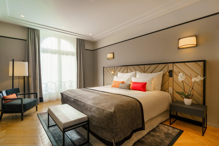 Bedroom 3, Le Claridge Champs-Elysees Fraser Suites, Paris