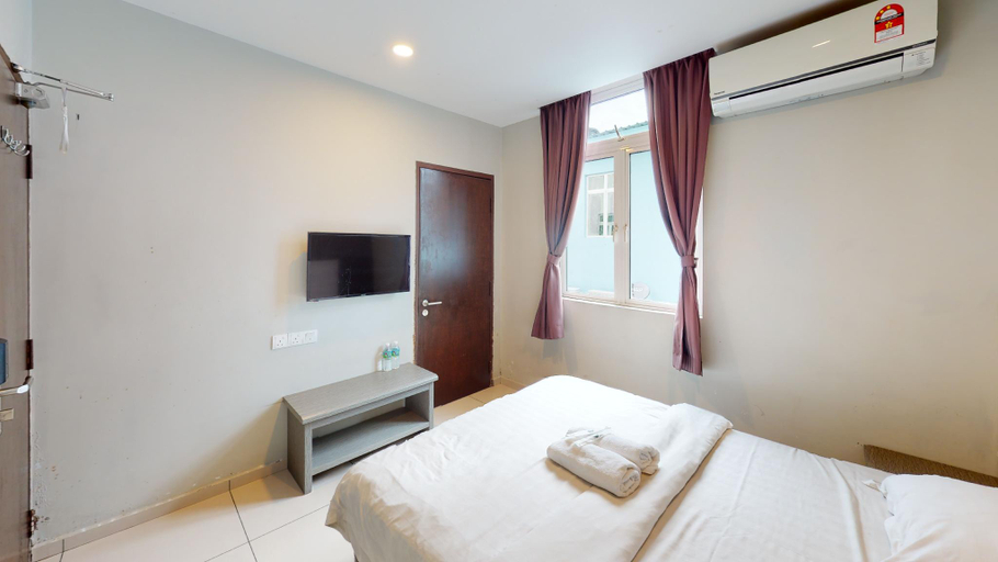 Bedroom 8