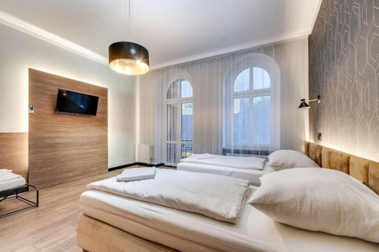Bedroom 2, Mickiewicza Suits & Hostels, Będzin
