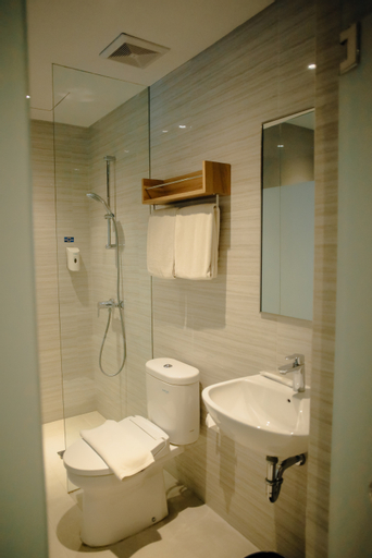 Bathroom 4