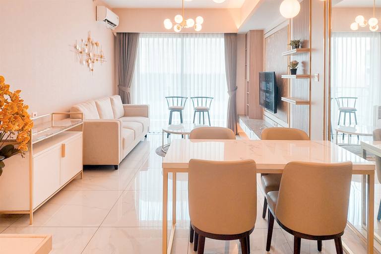 Food & Drinks, Elegant and Spacious 3BR at Sky House BSD Apartment By Travelio, South Tangerang