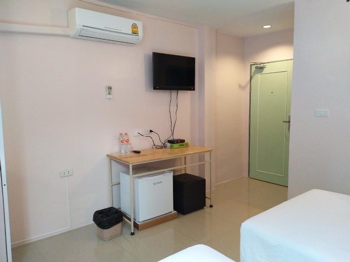 Bedroom 13