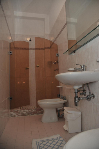 Bathroom 4, Hotel Baia Marina, Rimini