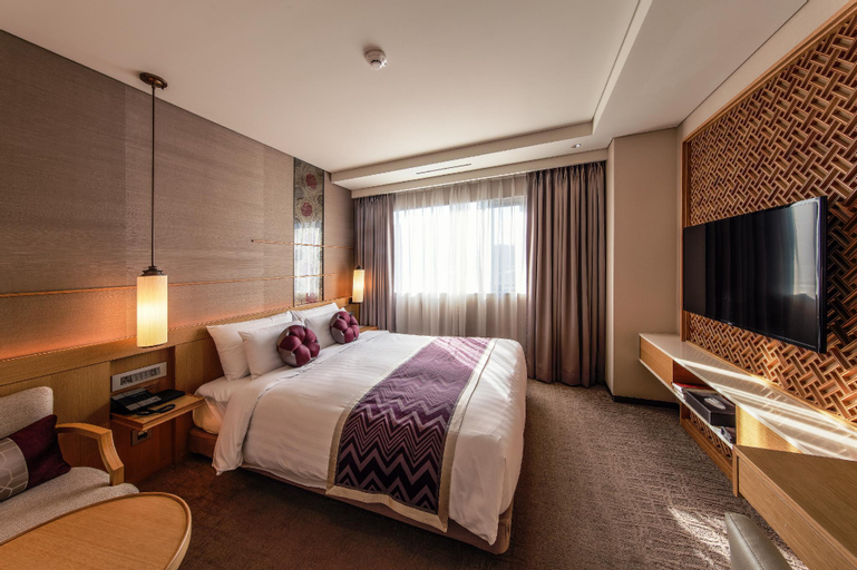 Bedroom 24