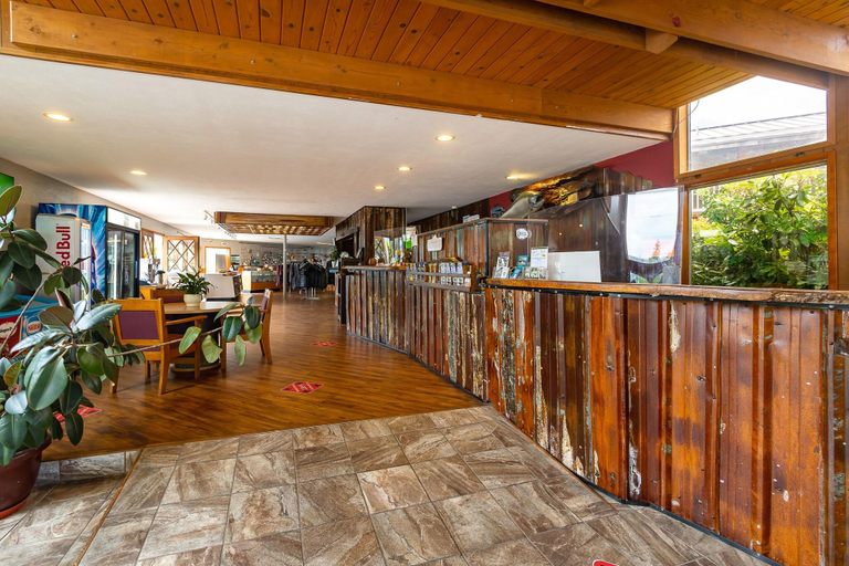 Public Area 3, Jot's Resort, Curry