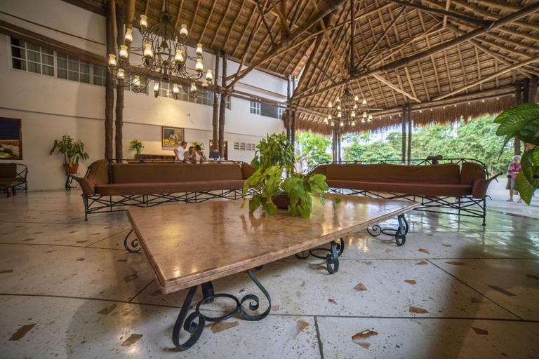 Public Area 3, Hotel Chichen Itza, Tinúm