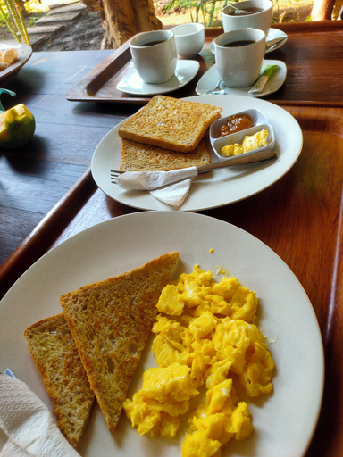 Food & Drinks 4, Vanaya Lodge, Buleleng