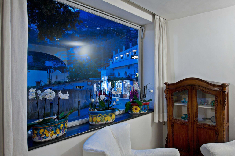 Public Area 5, Hotel Savoia, Salerno