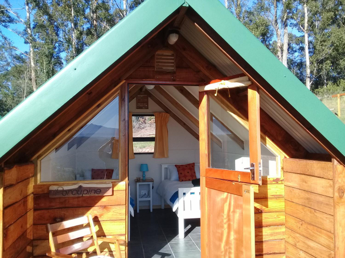 Others 5, Sedgefield Huts, Eden