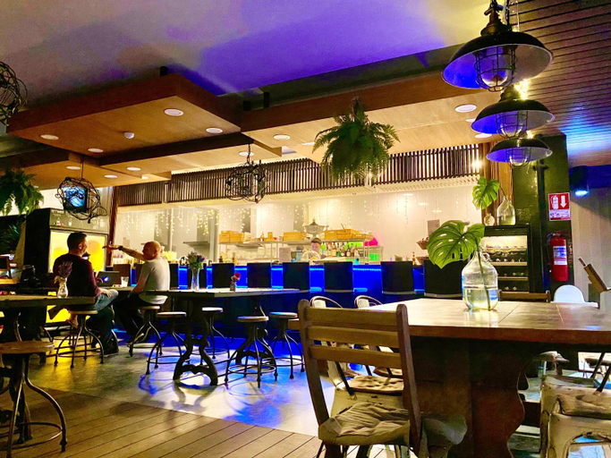 Food & Drinks 5, TopFloor Gorgeous Sunset-Mae Phim Beachfront Condo, Klaeng