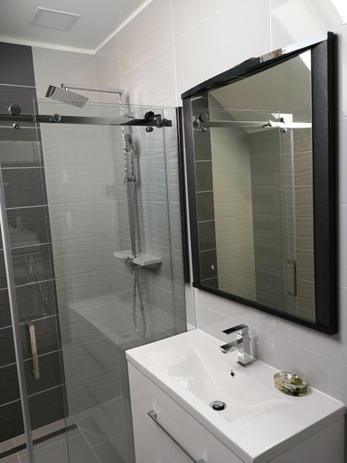 Bathroom 3, AQUA SOLAR APARTMANHAZ, Miskolci