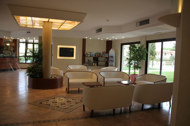 Public Area 3, Hotel Porto Azzurro, Brescia