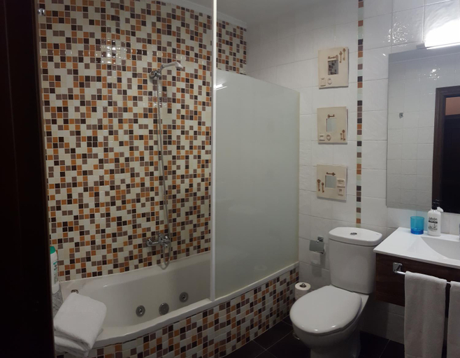 Bathroom 4, Hotel Rural Palacio de Galceran, Asturias