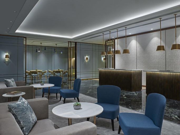 Public Area 4, Two MacDonnell Road, Hong Kong Island