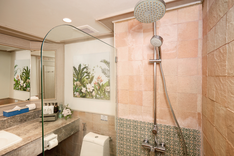 Bathroom 5, Beyond Kata, Phuket Island