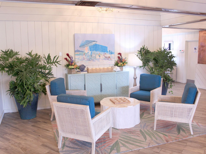 Public Area 3, Crystal Coast Oceanfront Hotel, Carteret
