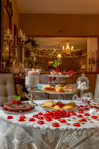 Food & Drinks 4, 051B Room Breakfast, Bologna