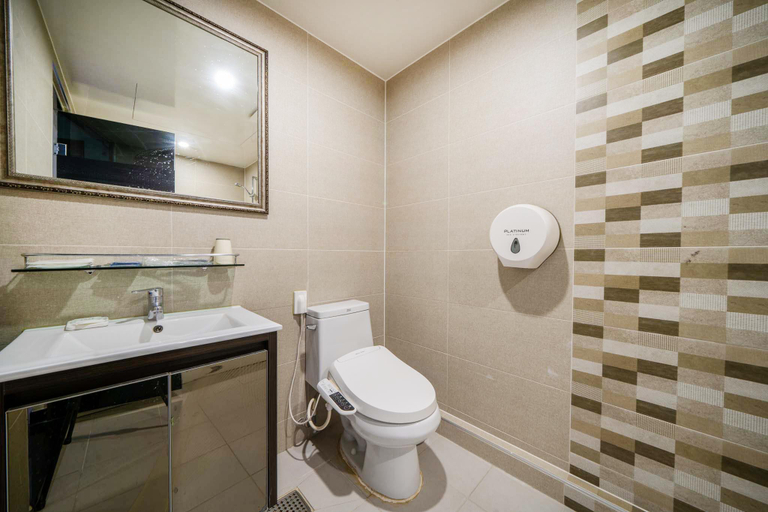 Bathroom 7