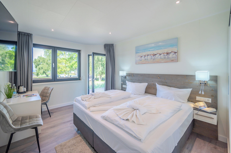 Bedroom 4, Marina Martinshafen, Vorpommern-Rügen