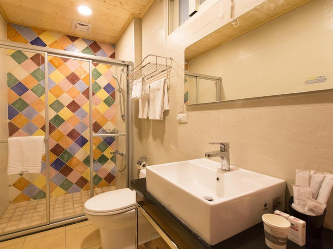 Bathroom, Glenwood, Hualien