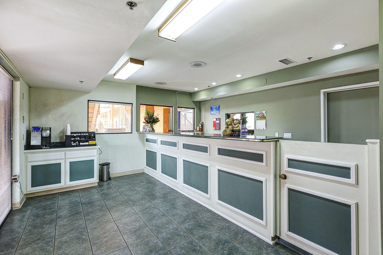 Public Area 2, Buena Vista Inn, Orange