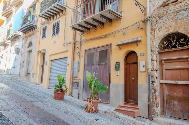 Exterior & Views 2, La Discesa Di San Giuseppe, Palermo