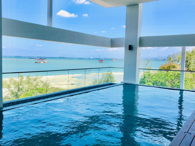 Sport & Beauty 2, SUNRISE Gurney Seaview Luxury Duplex, Georgetown, Penang Island