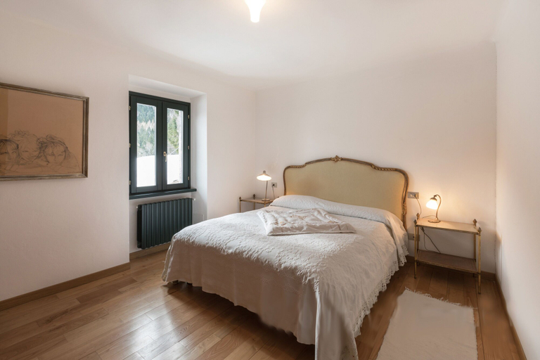 Bedroom 3, Il Larice by Wonderful Italy, Como
