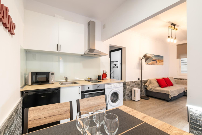 Others 5, Beach Apartment, next to the sea, Barcelona