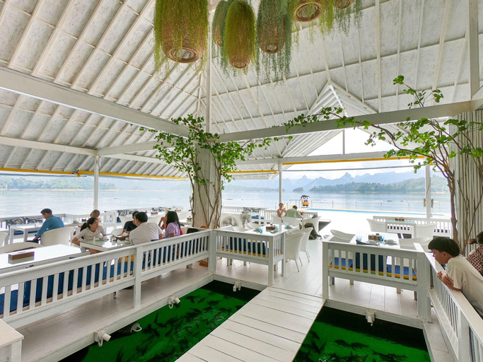 Food & Drinks 5, 500 Rai Khao Sok Floating Resort, Ban Ta Khun