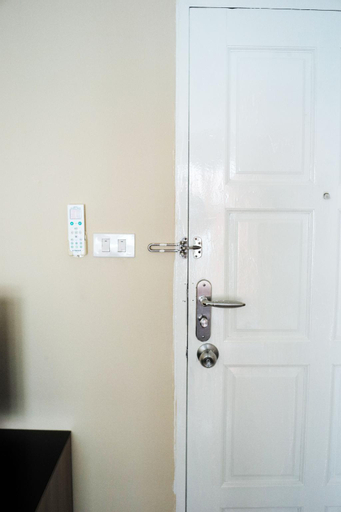 Bathroom 8