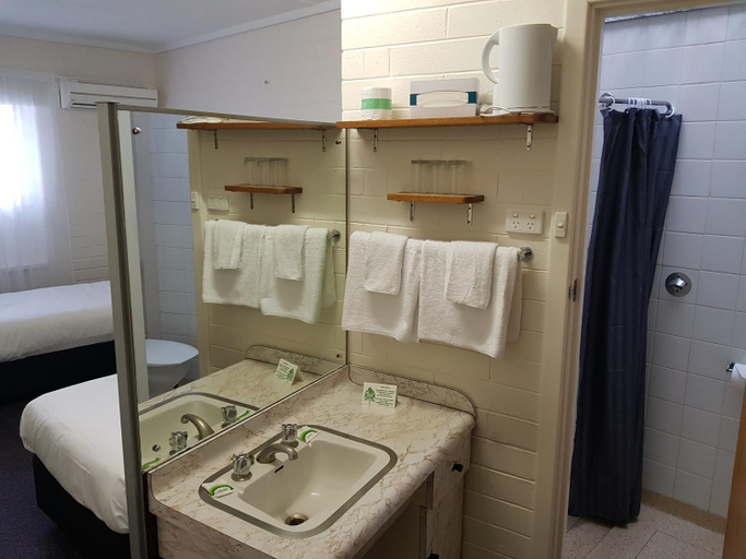 Bathroom 3, Morphett Arms Hotel, Adelaide