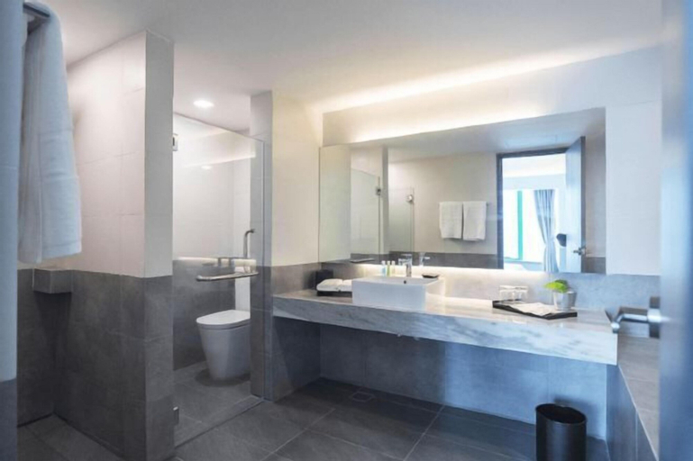 Bathroom 30