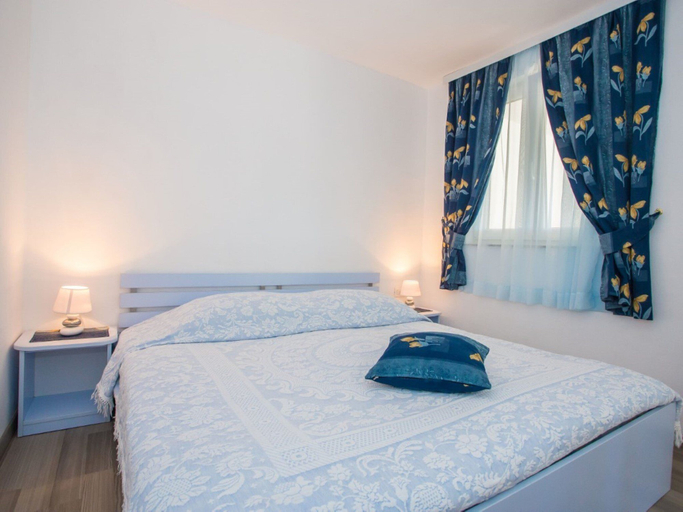 Bedroom, Charming Brsec Apartment With Shared Pool, Mošćenička Draga