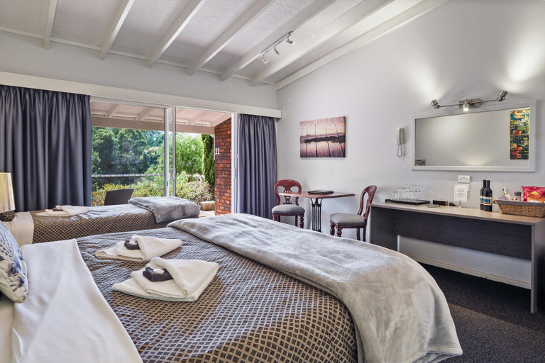 Bedroom 6