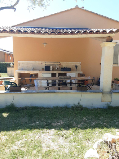 Others 5, Villa confortable avec piscine privee a Saint-Saturnin-les-Apt, Vaucluse