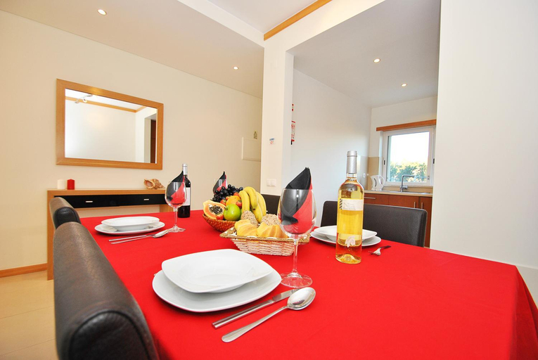 Others 5, Townhouse Mar 2 - Moradia com BBQ e vista mar - Albufeira, Albufeira