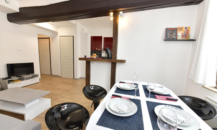 Restaurant 5, Appart Hotel Sens hypercentre, Yonne