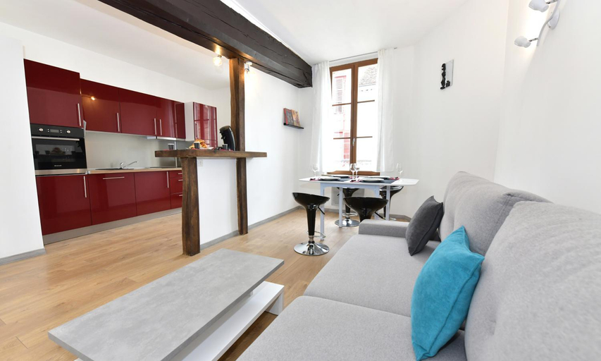Kitchen 2, Appart Hotel Sens hypercentre, Yonne