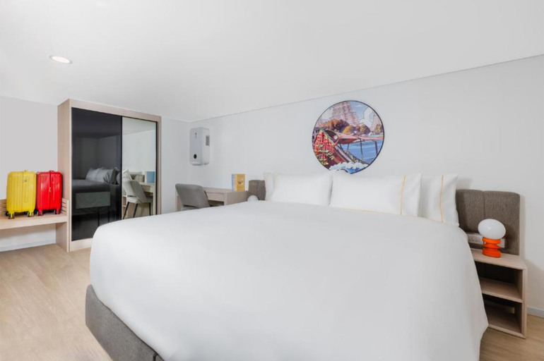 Bedroom 3, Cassia Rama 9 Bangkok, part of Banyan Group, Huai Kwang