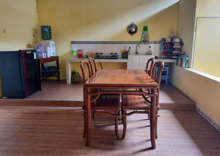 Dining Room 13