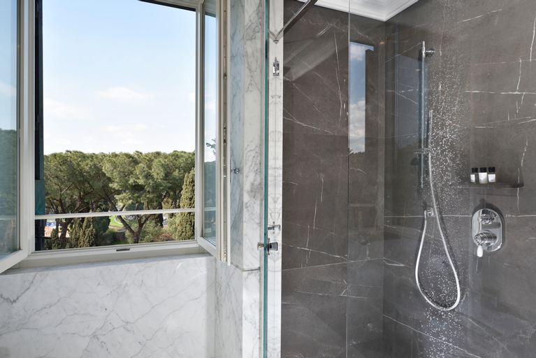 Bathroom 25