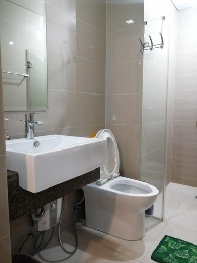 Bathroom 5, Palm Tree Two Villas, Pasay City