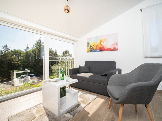 Others 5, Stylish Two Bedroom Apartment in Labin, Labin