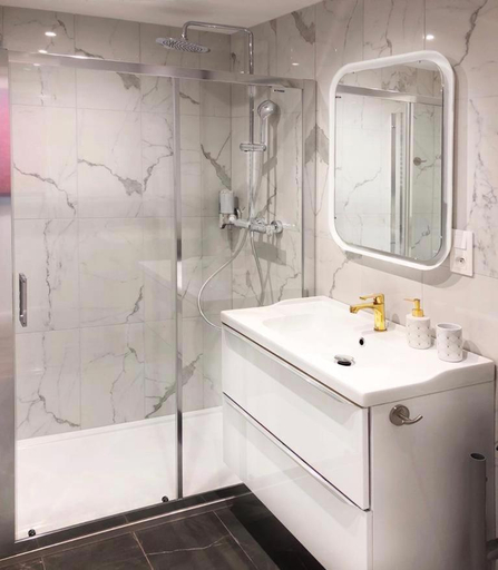 Bathroom 3, Goodtime Apartments Strasbourg, Bas-Rhin