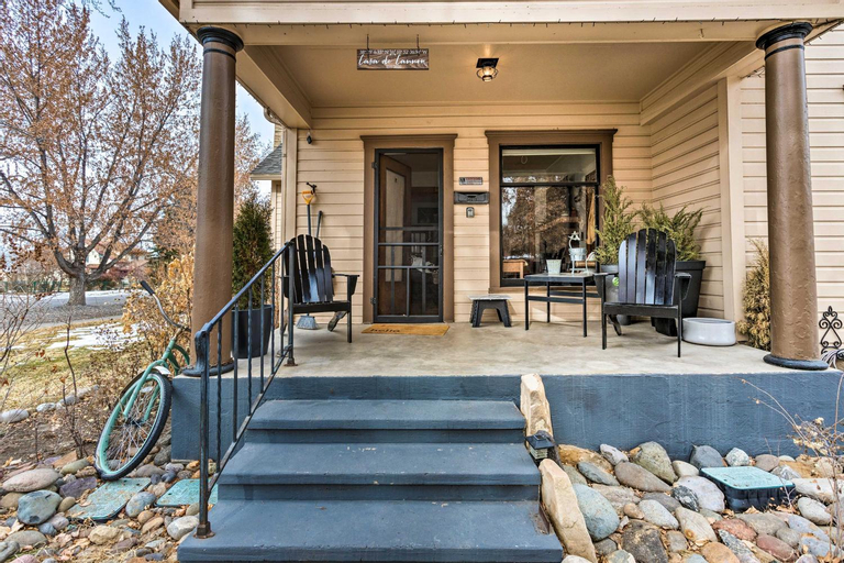 Lovely Montrose Home with Yard Walk to Dtwn and Park!, Montrose