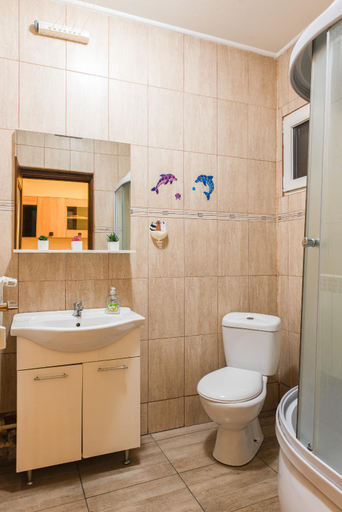 Shower 2, Romana Square Apartment near Old Town - Ultracentral Location, Municipiul Bucuresti