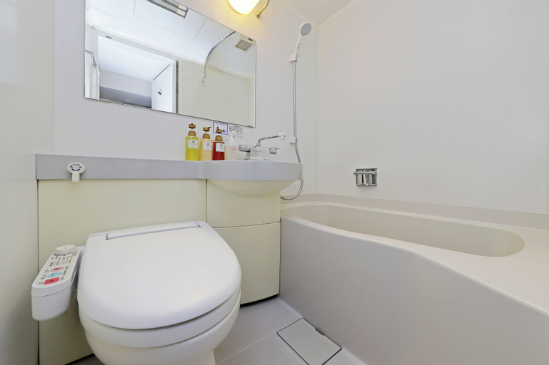 Bathroom 20